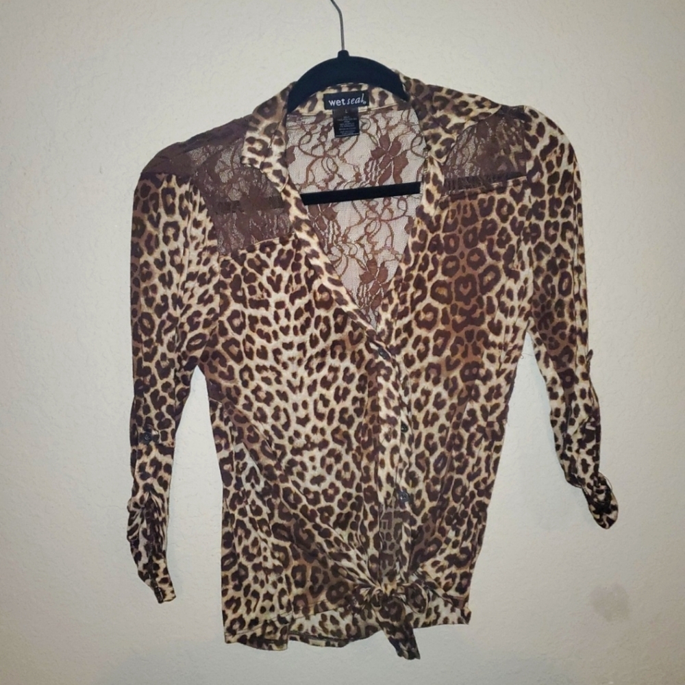 Wet Seal Leopard Tie Top Large